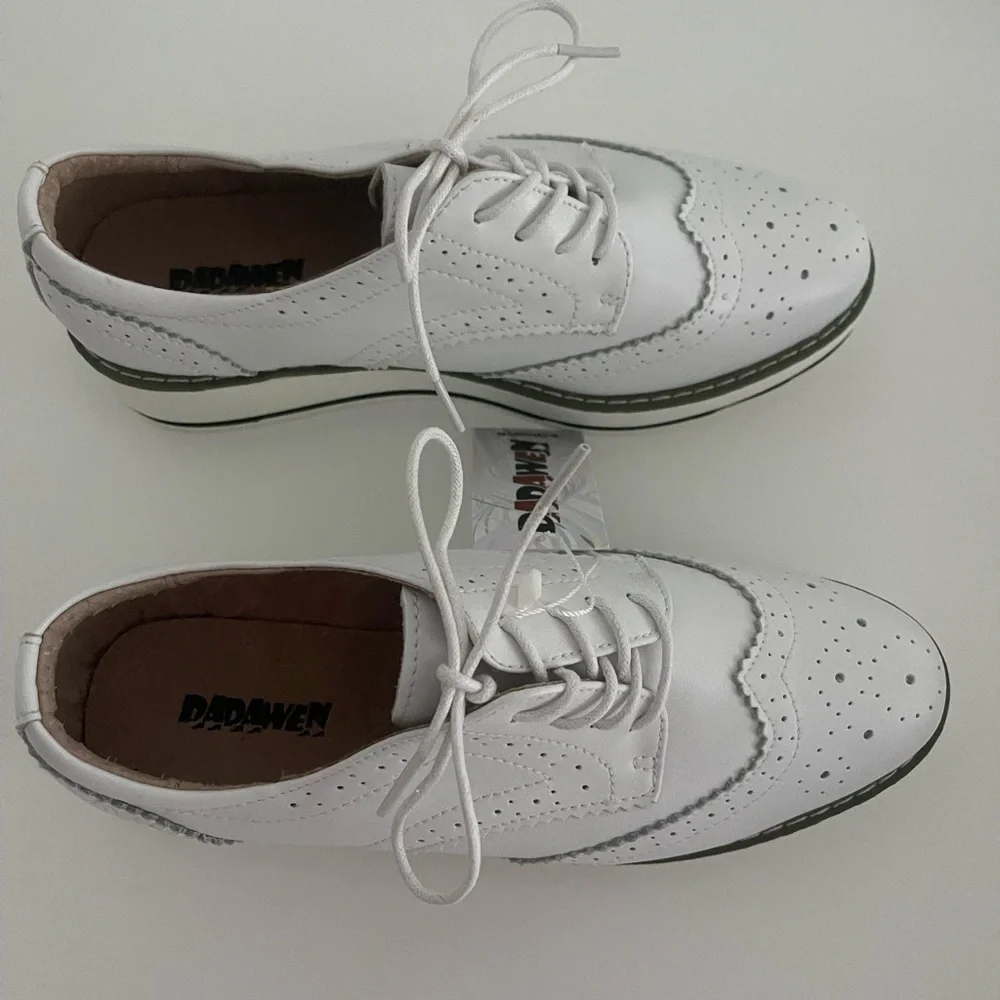 DADAWEN Women's White Platform
Lace-Up Wingtips Size 8 Oxford Shoes - Picture 3 of 6